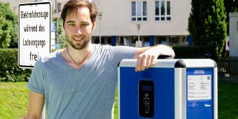 Tobias Eder an Ladestation