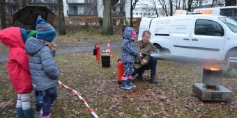 Tag des brandverletzten Kindes Loeschuebung