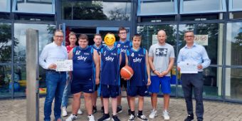 20230627_Spendenuebergabe an die Schlossgartenschule