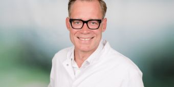 Prof. Dr. Michael Hoffmann, Chefarzt der Klinik für Unfallchirurgie, Orthopädie und Sportorthopädie in der Asklepios Klinik St. Georg